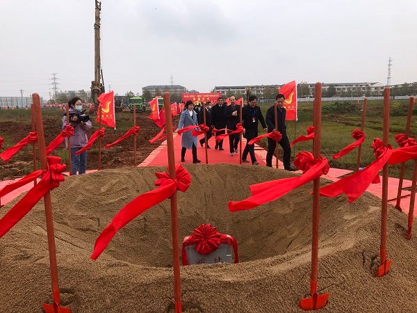 143143103.jpg be98411be3ad43efb79e52a473f638bc.jpg