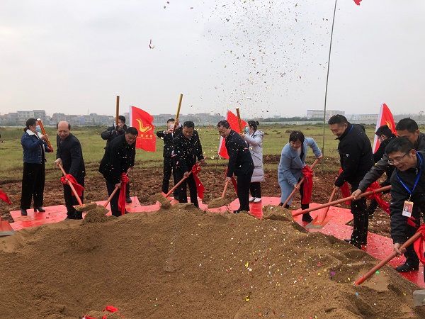 143220658.jpg 141637f0862145e8948ebf586f9f5086.jpg